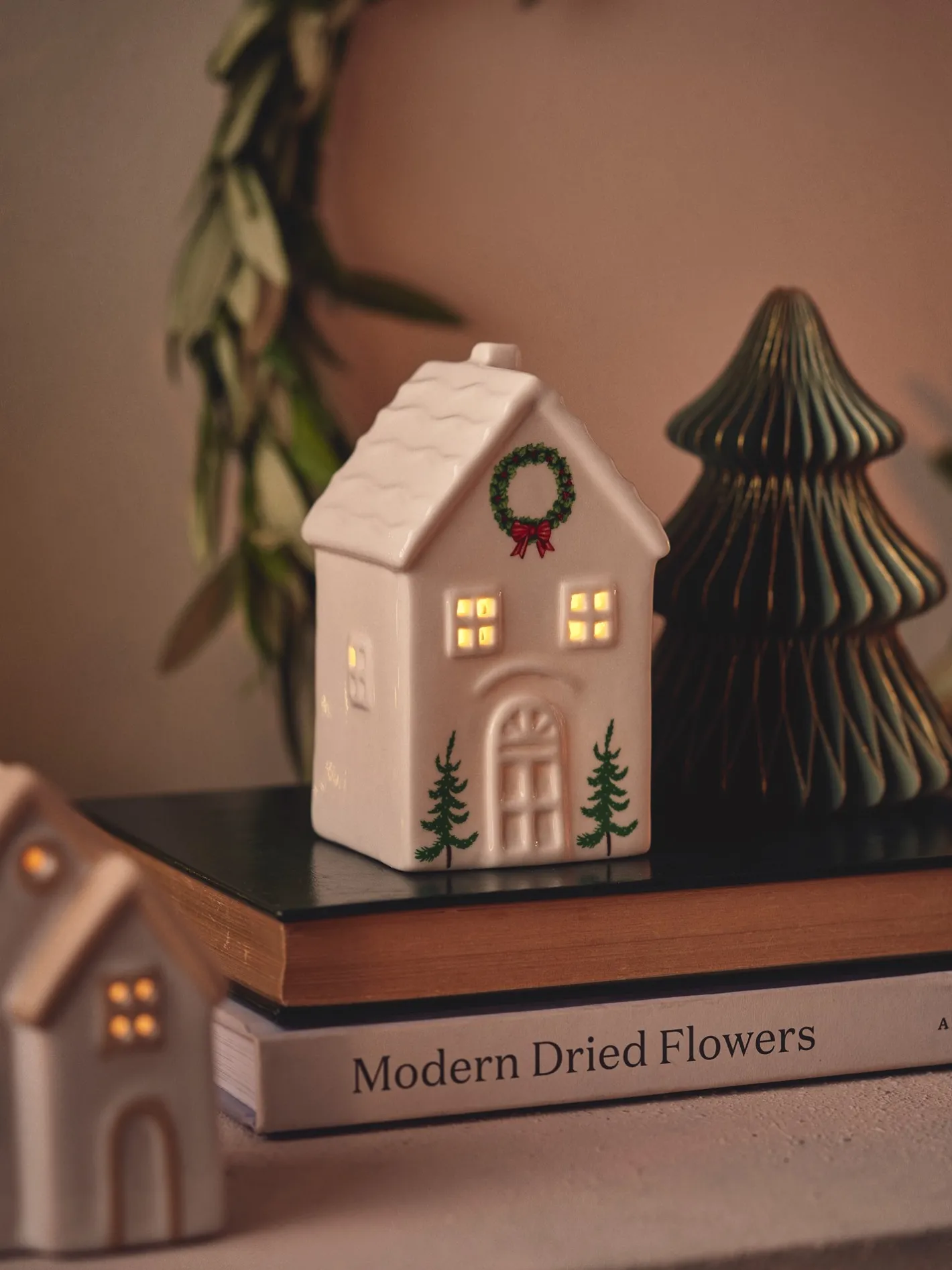 Søstrene Grene Dekorativt Hus Med LED