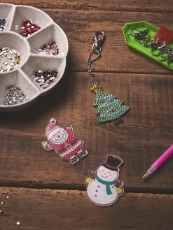 Søstrene Grene DIY Julenøgleringe Med Diamanter