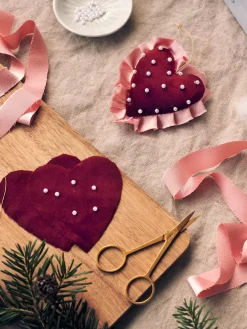 Søstrene Grene DIY-sæt Med Julehjerter