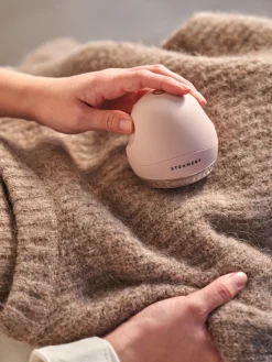 Søstrene Grene Fnugfjerner Pilo 1 - Pink