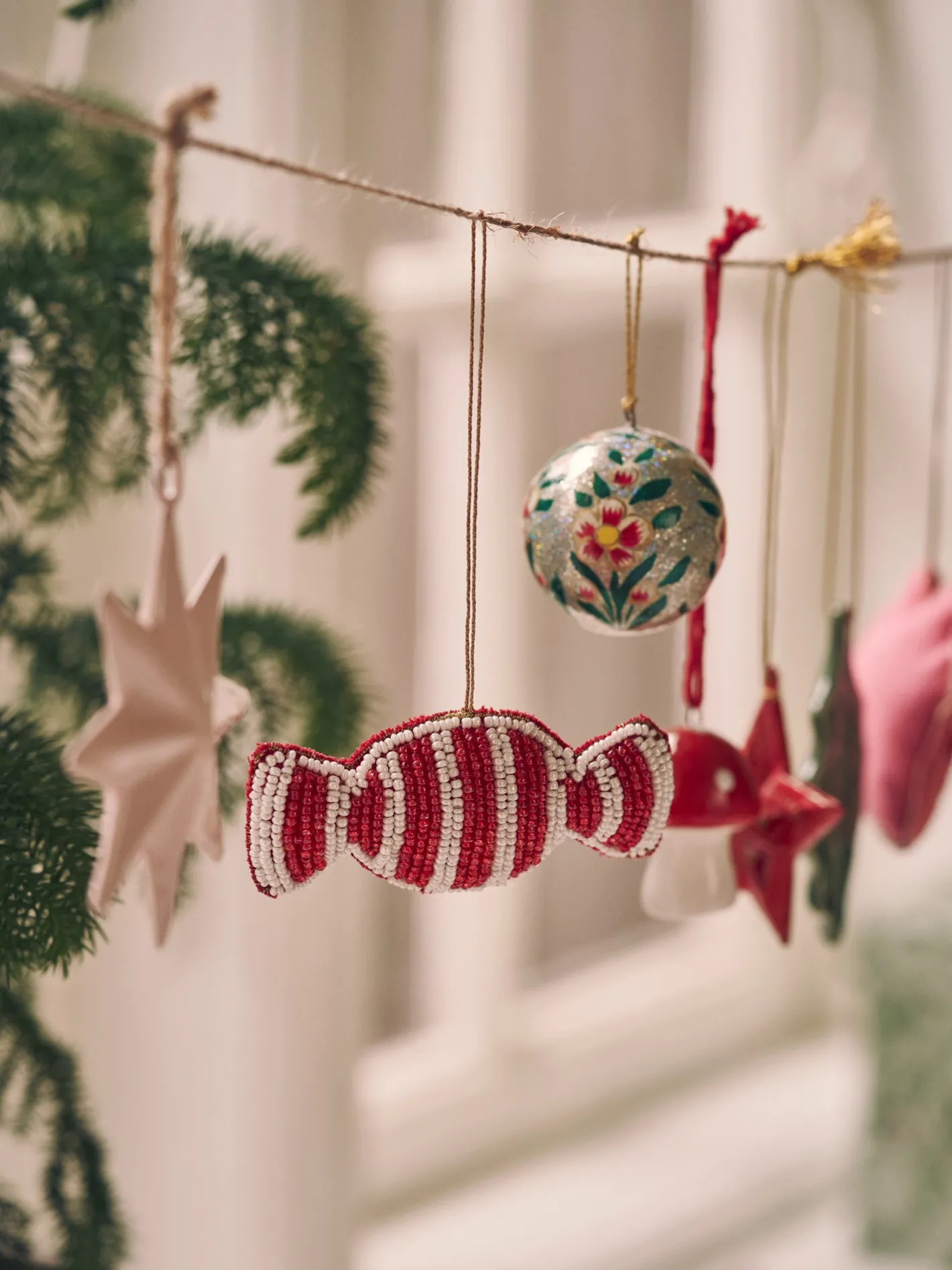 Søstrene Grene Juleophæng Med Perlebesat Slik