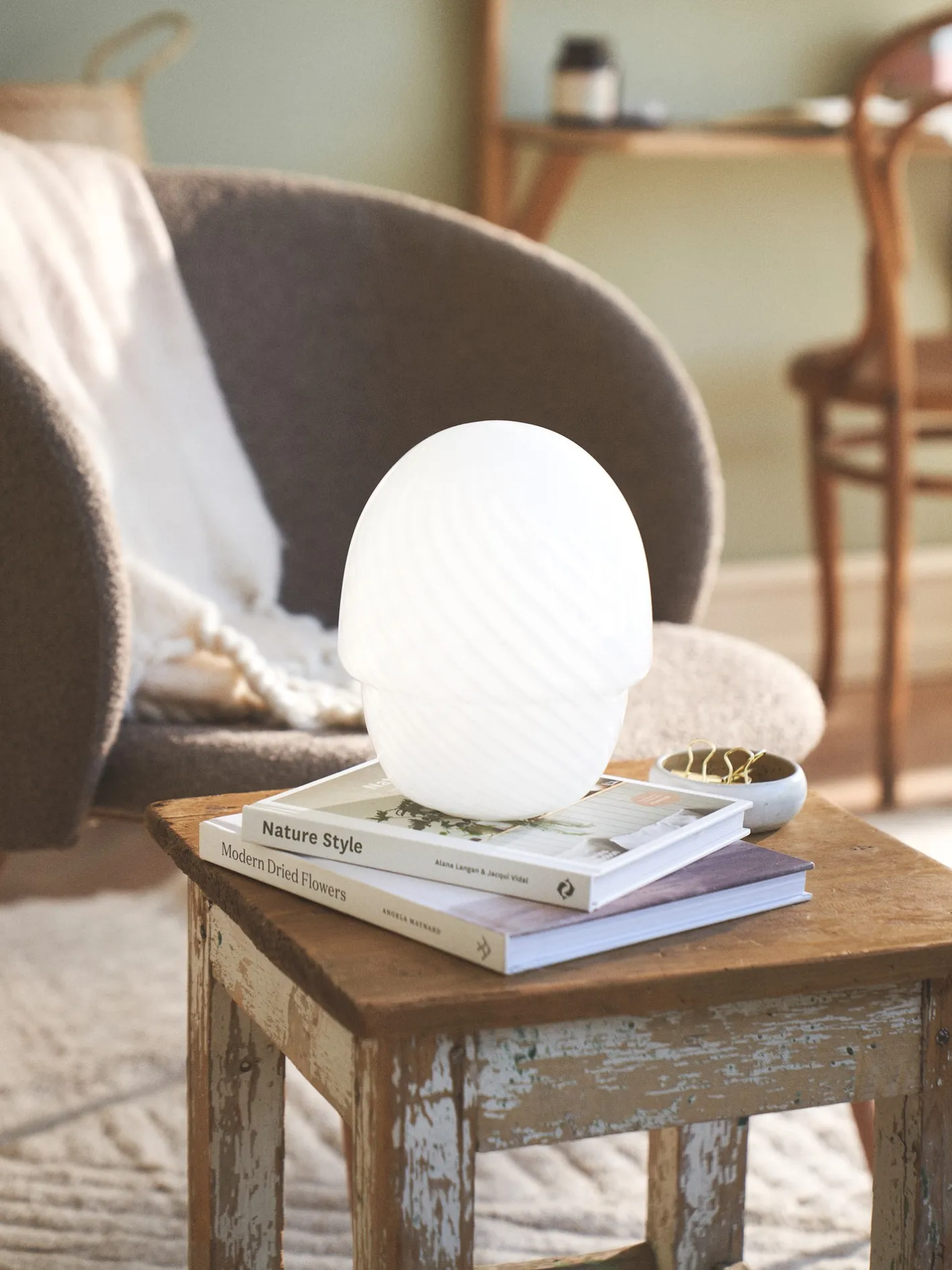 Søstrene Grene LED-bordlampe