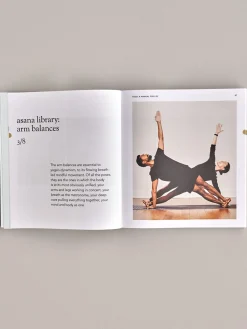 Søstrene Grene Yoga - A Manual For Life